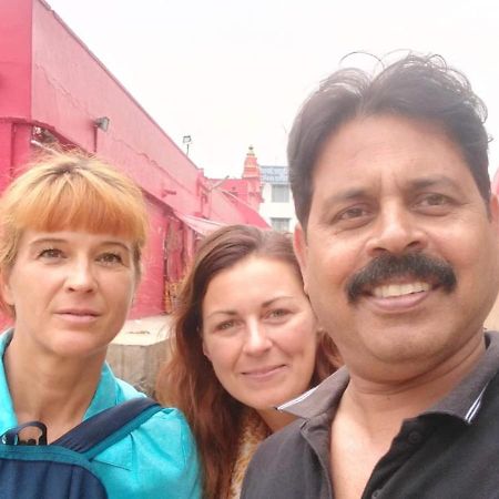 Varuna Palace-Fully Vaccinated Staff Varanasi Exterior foto